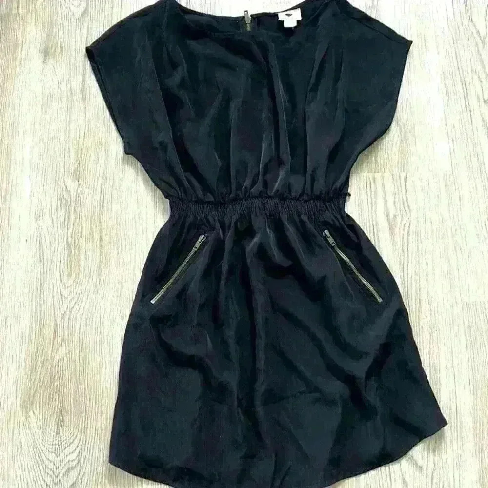 VINTAGE BLACK MINI DRESS  BACK ZIPPER SIDE POCKETS ROUND NECK SIZE SMALL
